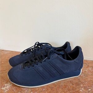 THE KHAITE X ADIDAS ORIGINALS SNEAKER IN NAVY